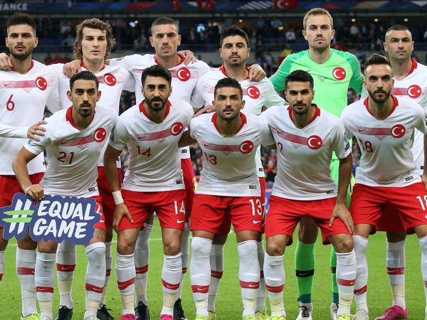 Borussia Dortmund Merih Demiral'ı İstiyor!