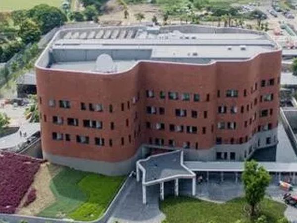 Bu Rezillik Ülkeyi Birbirine Kattı: Tayland'daki Avustralya Büyükelçiliği'nin Kadınlar Tuvaletinden Gizli Kamera Çıktı