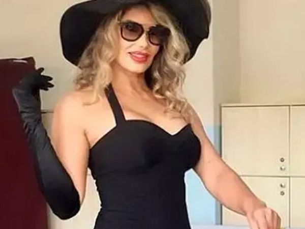 Bu sene ki seçim kombini akılara zarar! Şarkıcı Hatice'nin oy vermeye giderken giydiği kıyafet olay oldu