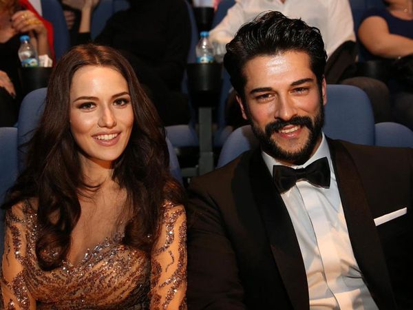 Burak Özçivit ve Fahriye Evcen Bodrum'da Motosiklet Turuna Çıktı!