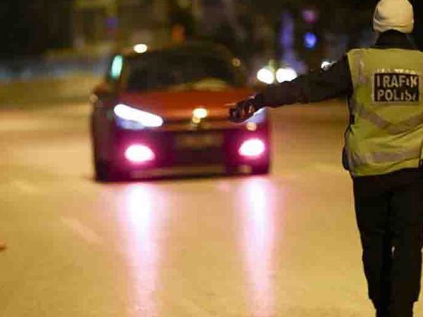 Bursa'da Alkollü Sürücü Şaşkına Çevirdi: ‘Senin Güzelliğine İçtim’
