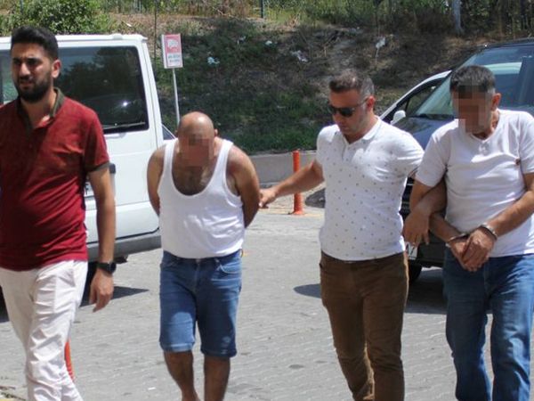 Bursa’da yakalanan kataloglu fuhuş çetesinin evinden çıkanlar polis ekiplerini şaşkına çevirdi
