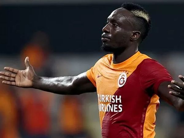 Cagliari Mbaye Diagne İle Anlaşma Sağlıyor!