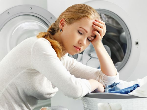 Çamaşır makinesi gerçekten çoraplarımızı yiyor mu?