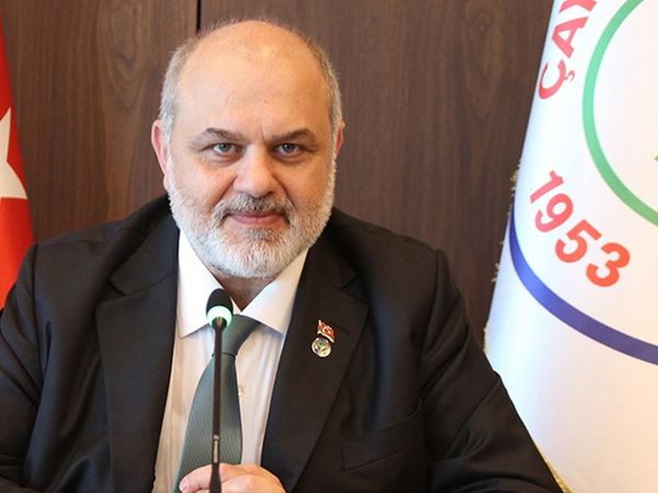 Çaykur Rizespor Başakşehir'den Carlos Ponck'u Kiralık Olarak Transfer Etti!