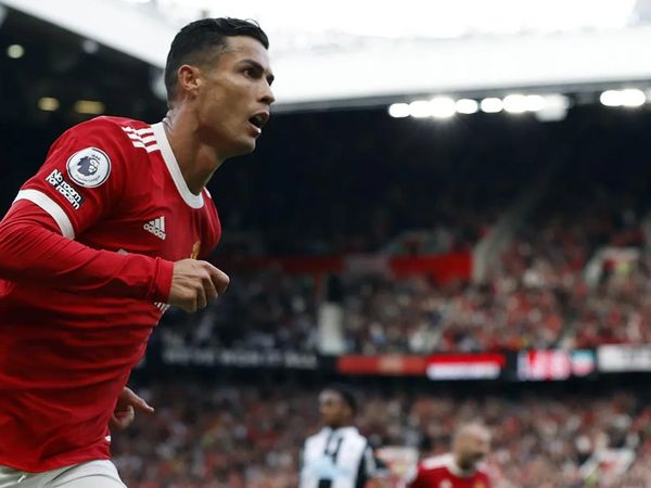 Cristiano Ronaldo'dan Barcelona'ya Sürpriz Transfer Hamlesi!