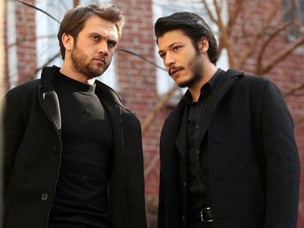 Çukur dizisinin Celasun'uydu! Kubilay Aka'dan skandal görüntüler: Trans bireyle cinsel ilişkiye girdiği ifşa oldu
