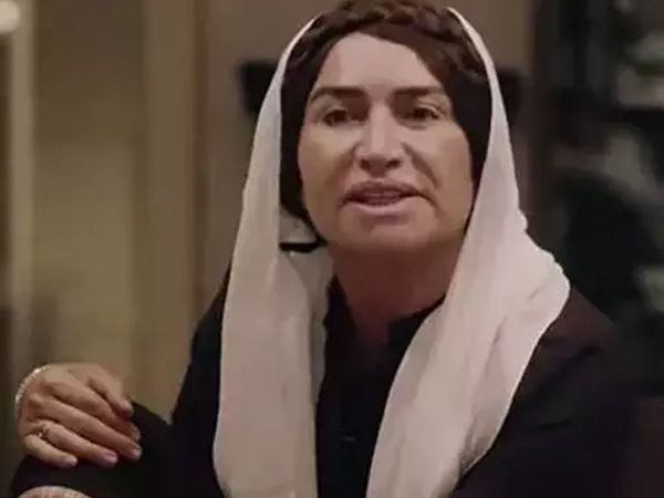 Demet Akbağ'dan öpüşme sorusuna ortalığı karıştıracak itiraflı cevap: ''Neler neler var!''