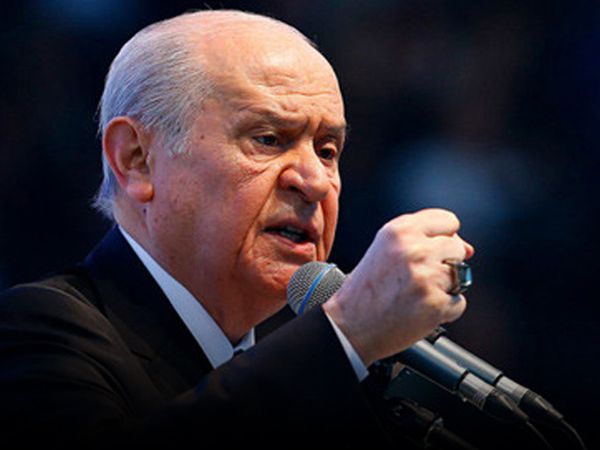 Devlet Bahçeli neden evlenmedi?