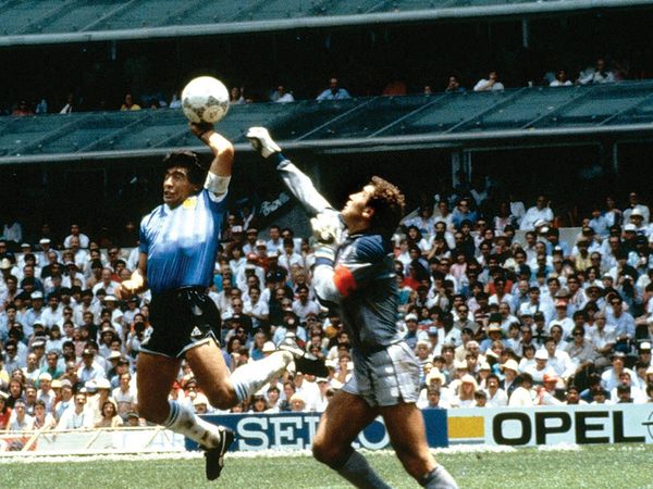 Diego Maradona Kimdir, Neden Öldü?
