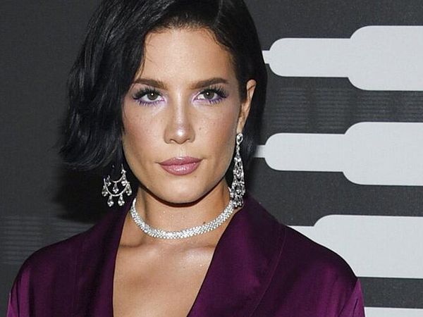 Dünyaca ünlü şarkıcı Halsey Türk sevgilisine verdiği iç çamaşırlı yatak pozları gündem oldu