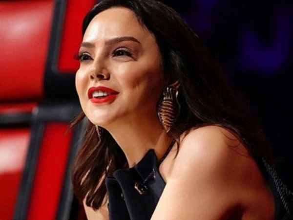 Ebru Gündeş'in alelacele nikah masasına oturmasının sebebi ne? Magazin gündemi bu iddia ile çalkalanıyor!