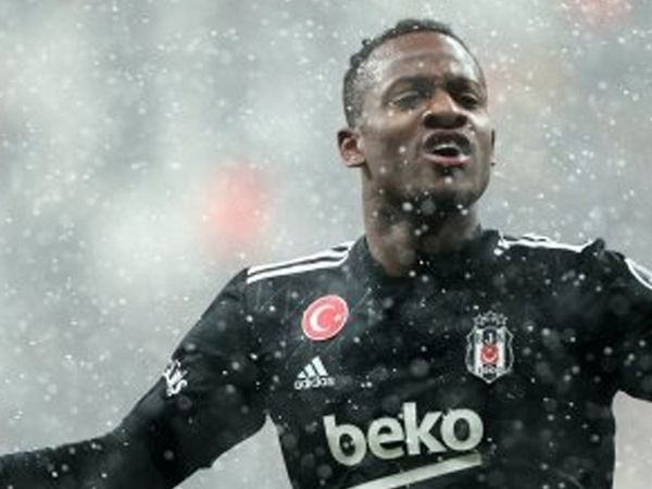 Elvir Baliç, Beşiktaş'ta Michy Batshuayi'nin taraftarlara yaptığı hareketin yanlış olduğunu söyledi