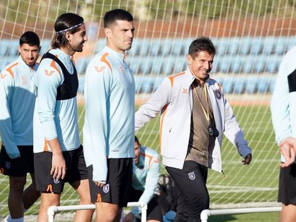 Emre Belözoğlu'nun Yardımcıları Belli Oluyor!