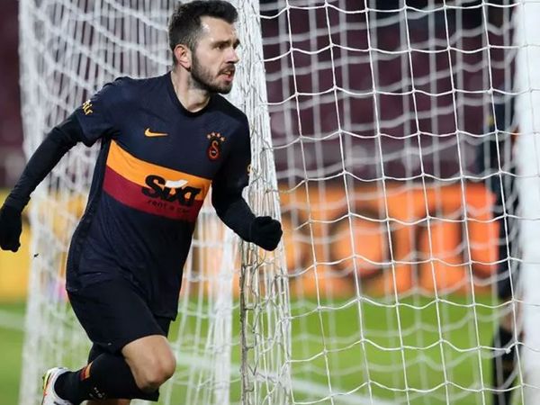 Emre Kılınç kimdir?