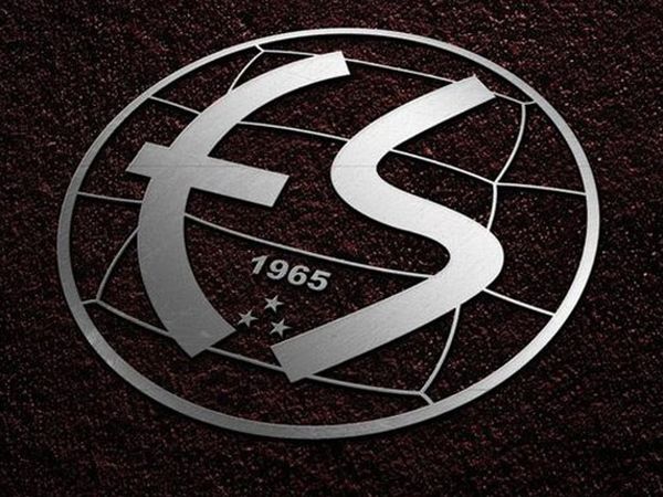 Eskişehirsporlu Selman Çiftkanatlı Geçirdiği Motor Kazasında Ağır Yaralandı!