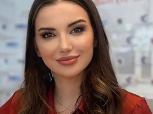 Esra Ezmeci’ye gelen itiraf mide bulandırdı! Kadın takipçisinin o yazdıkları olay oldu ‘Erkek sanıp evlendim ama...’