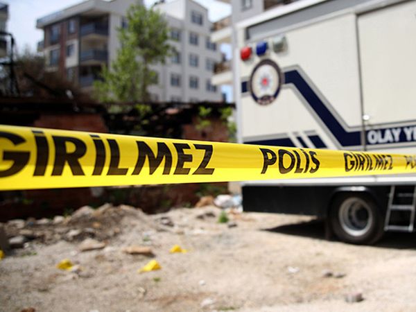 Evden gelen pis kokunun altından aile dramı çıktı