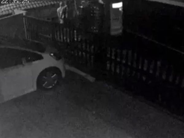 Evinin önünde cinsel ilişki skandalı! Komşusu O anları kaydetti mide bulandıran görüntüler kısa sürede yayıldı