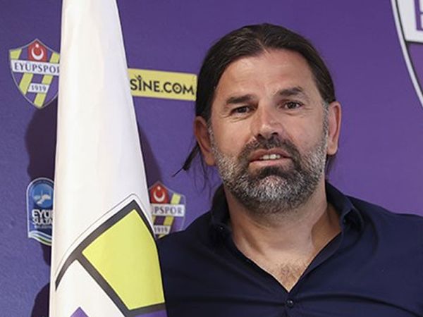 Eyüpspor'un yeni teknik direktörü İbrahim Üzülmez, Galatasaray'dan kiralanan Jesse Sekidika'nın transferinde bonservisini alınmasını istedi!