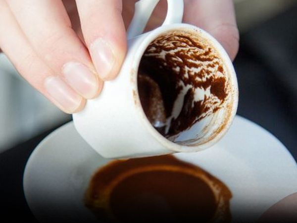 Fal baktırmak için gittiği yerde başına gelenler herkesi hayreti düşürdü