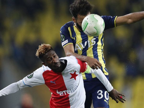 Fenerbahçe Maçında Dikkat Çeken Slavia Praglı Peter Olayinka Hakkında Şaşırtan Gerçek!
