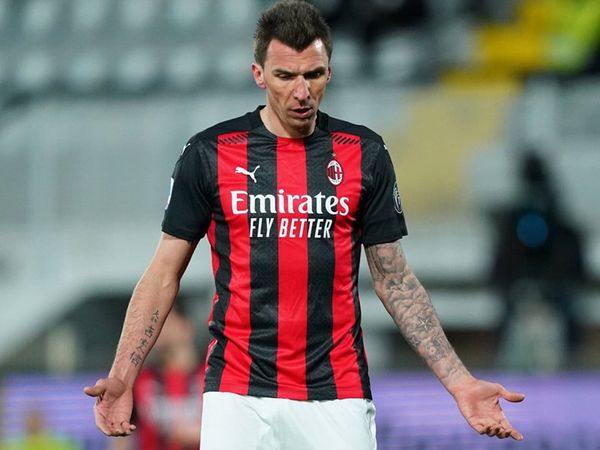 Fenerbahçe Mario Mandzukic'i Kadrosuna Katmak İstiyor!