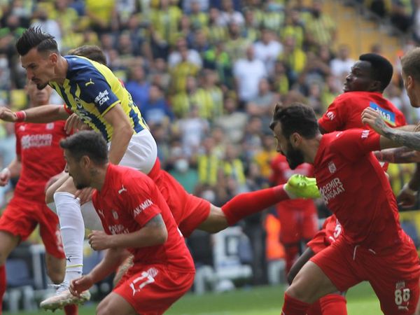 Fenerbahçe-Sivasspor Maçını Diego Lugano İzlemeye Geldi!