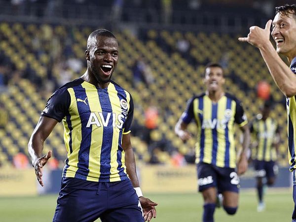 Fenerbahçe'de Enner Valencia Takımı Sırtlamaya Devam Ediyor!