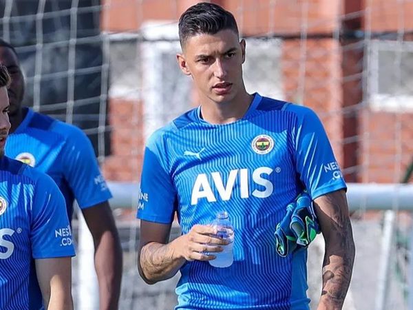 Fenerbahçe'de İç Transferde Berke Özer ve Ferdi Kadıoğlu İle İlgili Problem Yaşanıyor!