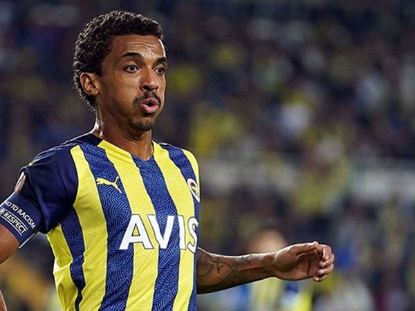 Fenerbahçe'de Luiz Gustavo takımdan transfer olmak istemiyor!