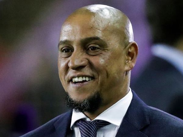 Fenerbahçe'de Teknik Adamlık Adayları Arasına Roberto Carlos'da Eklendi!