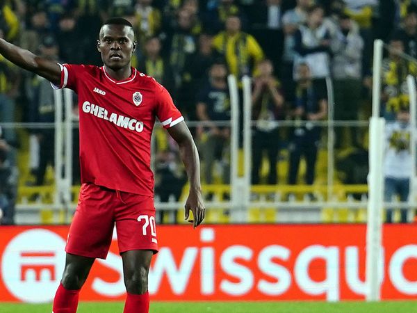 Fenerbahçe'de transferde gündeme yeniden Mbwana Samatta geldi!