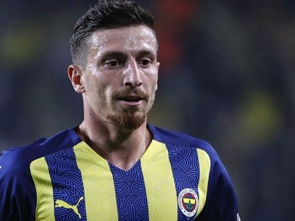 Fenerbahçeli Mert Hakan Yandaş'ı CSKA Moskova transfer etmek istiyor!