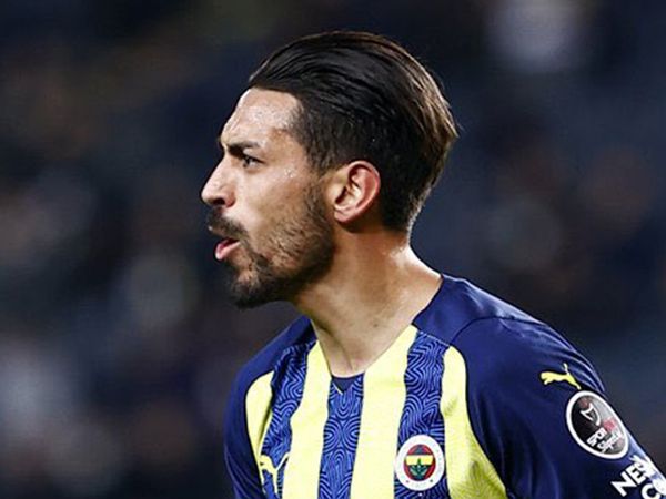 Fenerbahçeli yıldız İrfan Can Kahveci, Pazar günü oynanacak olan derbide Galatasaray'ı mağlup edeceklerini söyledi