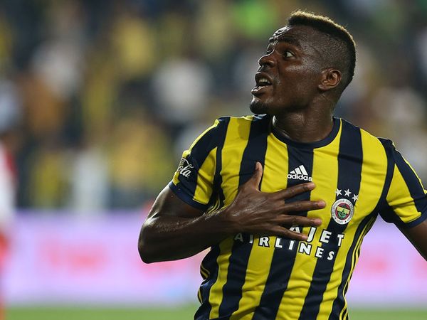 Fenerbahçe'nin eski futbolcusu Emmanuel Emenike hastalığı nedeniyle ülkesi Nijerya'da gündem oldu!