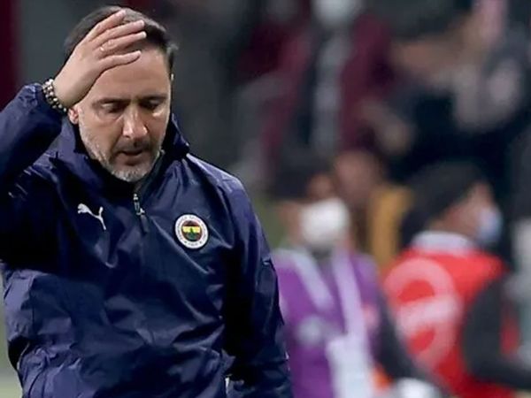 Fenerbahçe'nin eski Teknik Direktörü Vitor Pereira, Brezilya ekibi Corinthians'taki performansıyla eleştiri oklarını üzerine çekti!