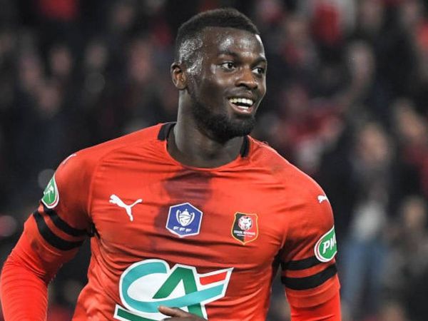 Fenerbahçe'nin Transfer Etmek İstediği M'baye Niang Kimdir?
