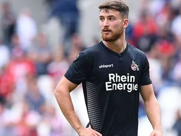 Fenerbahçe'nin transfer listesinde bulunan A Milli Takım'ın yıldız futbolcusu Salih Özcan Borussia Dortmund'a gidiyor!