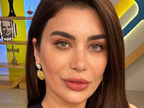 Futbolcu eşi için podyumları bırakan Ebru Şancı'dan olay pozlar: Kocan çok şanslı!
