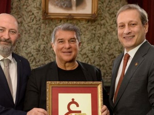 Galatasaray Başkanı Burak Elmas ile Barcelona Başkanı Laporta'nın yaptığı görüşmenin ayrıntıları ortaya çıktı!