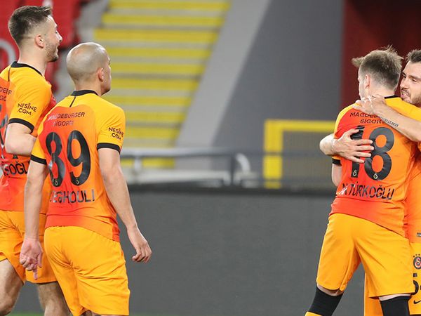 Galatasaray-Lazio Maçında Fatih Terim Halil Dervişoğlu'nu Oynatmayı Düşünüyor!