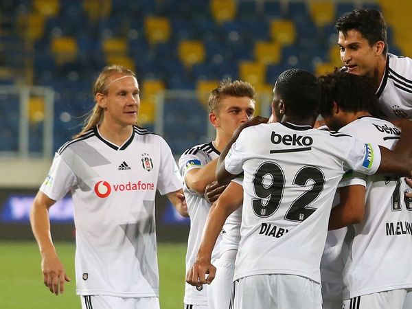 Galatasaray, Mohamed Elneny Transferinde Anlaşmayı Sağladı!