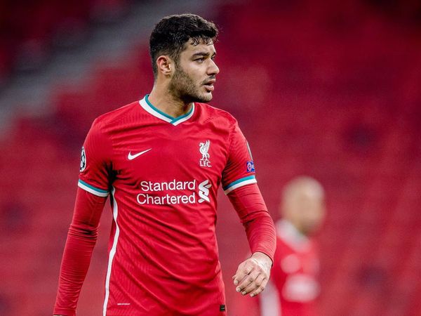 Galatasaray Ozan Kabak'ı Kadrosuna Katmak İstiyor!