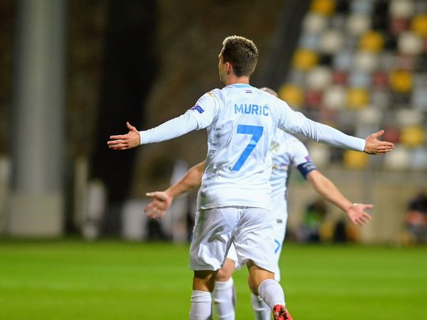 Galatasaray Robert Muric'i Kadrosuna Katmak İstiyor!