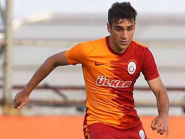 Galatasaray taraftarları altyapıdaki Eren Aydın'ın, Fenerbahçeli Arda Güler gibi değerlendirilmemesini eleştirdi!