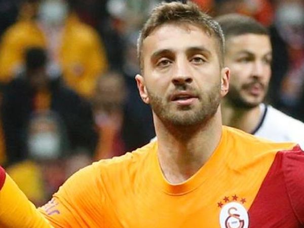 Galatasaray'da Domenec Torrent Tarafından Kadro Dışı Kalan Alpaslan Öztürk'e Yönetim de Ceza Verdi!
