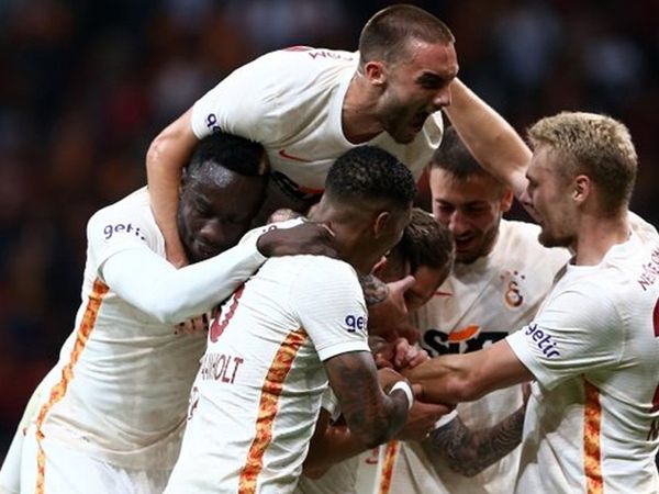 Galatasaray'da Genç Futbolcuların Transferinin Ardından, Dikkat Çeken İstatistik Ortaya Çıktı!