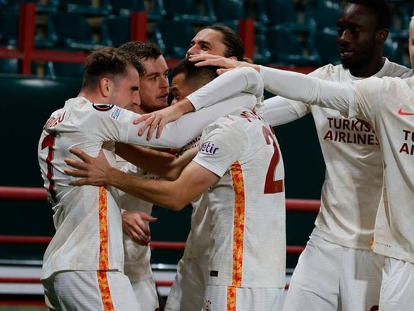 Galatasaray'da Olimpiu Morutan Romanya'ya Geri Dönüyor!