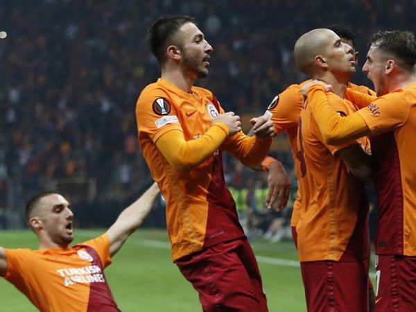 Galatasaray'da Sofiane Feghouli'nin Transferiyle İlgili Yeni Gelişmeler Yaşanıyor!